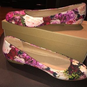 Nina “preppy” pixel floral flats